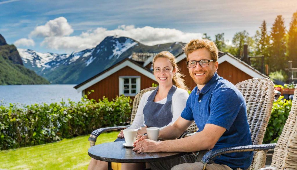 Hillerstorp är ett svenskt varumärke känt för att tillverka högkvalitativa och hållbara utemöbler som kombinerar funktionell design med skandinavisk stil.
